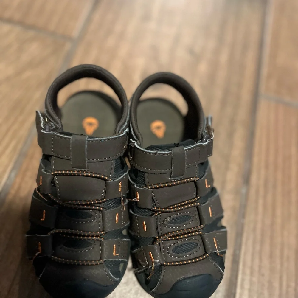 Sandals - Picture 4 of 4